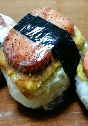 男子が喜ぶ魚肉ハンバーグおむすび♪-レシピのメイン写真
