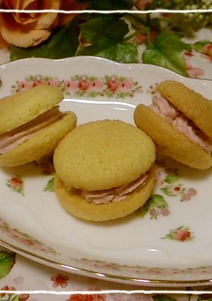 クリームチーズdeストロベリークリーム-レシピのメイン写真
