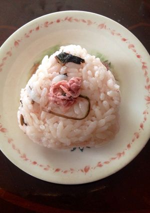 桜ご飯おにぎり-レシピのメイン写真