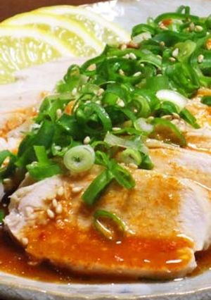 鶏胸のレンジ蒸し＊キムチ辛味ソース-レシピのメイン写真