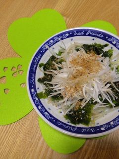 金すりごま新玉ねぎの血液サラサラサラダ-レシピのメイン写真