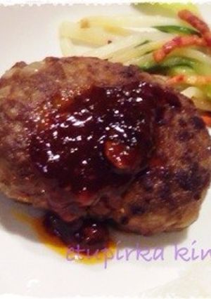 パン粉いらず☆クルミでこく旨ハンバーグ-レシピのメイン写真