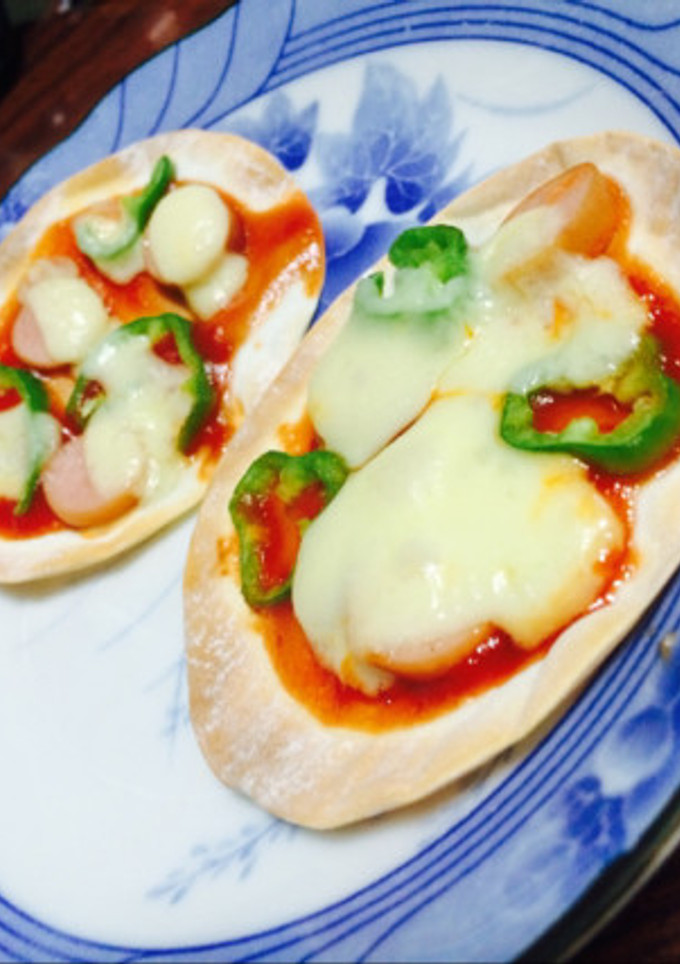 餃子の皮でちょこっとピザ♬-レシピのメイン写真