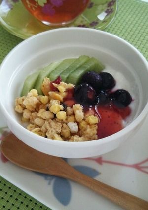 ☆朝食に栄養満点グラノーラヨーグルト☆-レシピのメイン写真