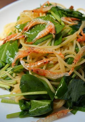 サラダほうれん草と桜えびの和風春パスタ-レシピのメイン写真