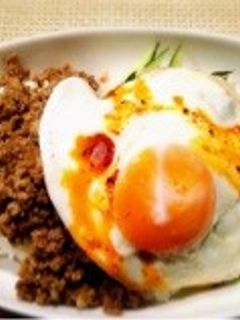 つわりでもOK!ジャージャー肉味噌丼-レシピのメイン写真