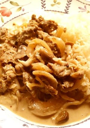 時短メニュー♪簡単和風ビーフストロガノフ-レシピのメイン写真