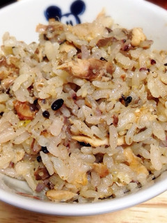 サバ缶と十六穀米で炊き込みご飯☆-レシピのメイン写真