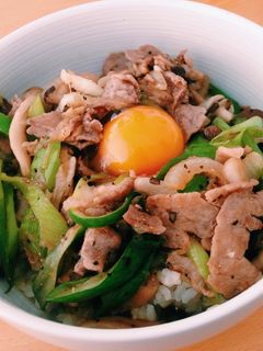 簡単5分!ランチにぴったり☆ネギ豚丼-レシピのメイン写真
