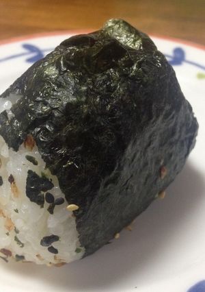 ＊卵焼きとウインナーの具＊おにぎり-レシピのメイン写真