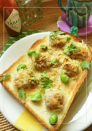 タバスコ＆胡麻で　焼売×枝豆のトースト-レシピのメイン写真