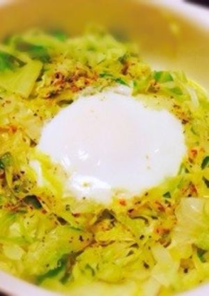 レンジで⭐︎キャベツの巣ごもりたまご-レシピのメイン写真