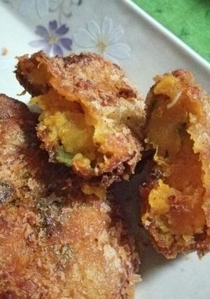 カボチャ料理の余り物でコロッケ-レシピのメイン写真