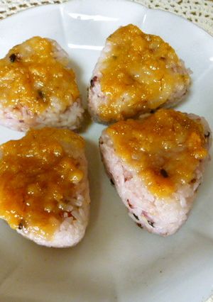 味噌が美味しい！雑穀米の焼きおにぎり♪-レシピのメイン写真