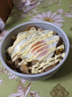 簡単!豚マヨon卵丼-レシピのメイン写真