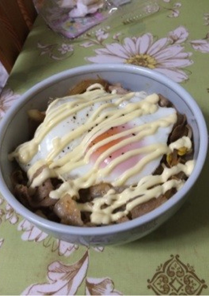 簡単！豚マヨon卵丼-レシピのメイン写真
