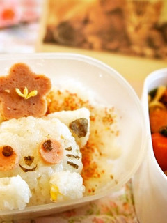 オニギリdeお花見猫ちゃん(=^‥^=)-レシピのメイン写真