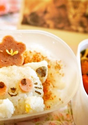 オニギリdeお花見猫ちゃん(=^‥^=)-レシピのメイン写真