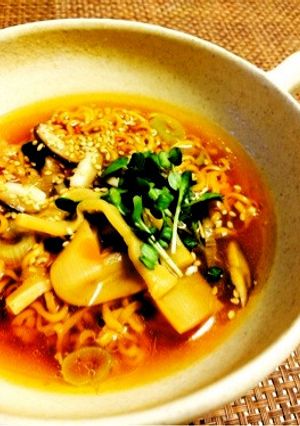 【10分】さっと夜食★黒酢de中華麺-レシピのメイン写真