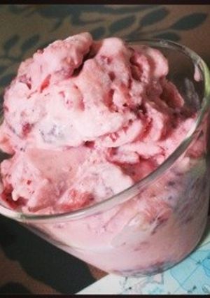 イチゴのアイスクリーム-レシピのメイン写真