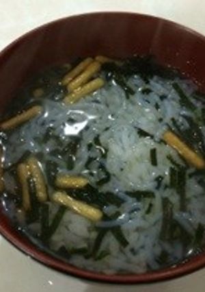 ダイエット中のお夜食しらたき茶漬け-レシピのメイン写真