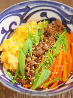 三色そぼろごはん-レシピのメイン写真
