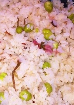 簡単大切な母に桜香る豆ご飯美味しく栄養を-レシピのメイン写真