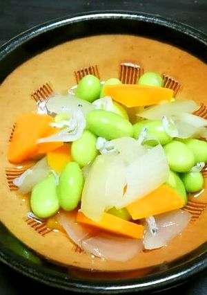 枝豆と玉ねぎ・人参のじゃこ煮♪-レシピのメイン写真