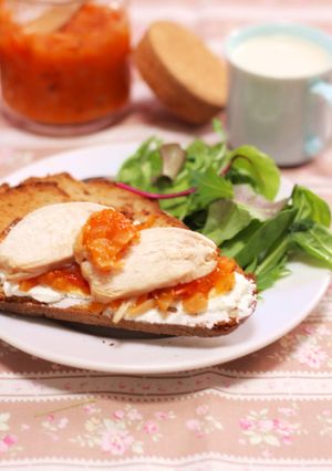 朝食に!ライ麦パンと水切りヨーグルト-レシピのメイン写真