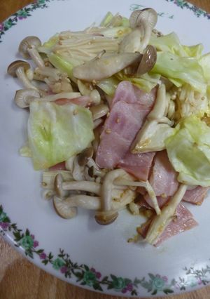春キャベツときのこの蒸しサラダ-レシピのメイン写真