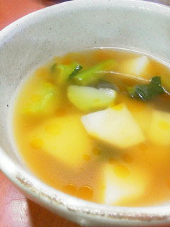 ブロッコリー茎とじゃが芋の中華スープ-レシピのメイン写真