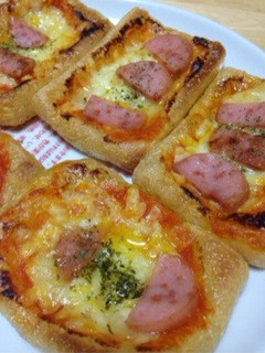 小揚げのピザ-レシピのメイン写真