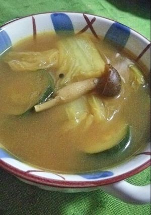 白菜とｼﾒｼﾞのｶﾚｰｽｰﾌﾟ-レシピのメイン写真