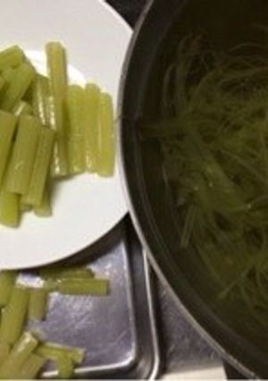 簡単☆ふきの下ごしらえ-レシピのメイン写真