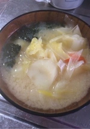 手ちぎりキャベツお味噌汁-レシピのメイン写真