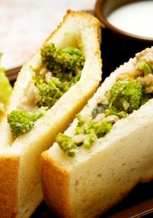 野菜ドレッシングでおいしいパン朝食！-レシピのメイン写真