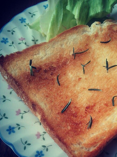 シンプル*ローズマリートースト*-レシピのメイン写真