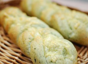 ほうれん草&ピザチーズの三つ編みパン-レシピのメイン写真