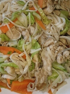おからこんにゃく麺のビーフン炒め風♪-レシピのメイン写真