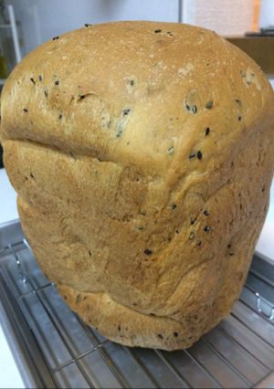 ホームベーカリーでリッチ黒ゴマ食パン-レシピのメイン写真
