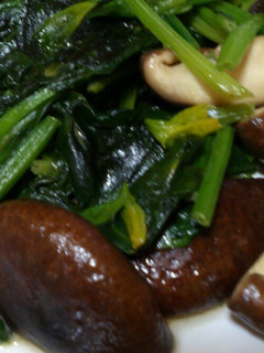 ほうれん草と椎茸のバター炒め-レシピのメイン写真