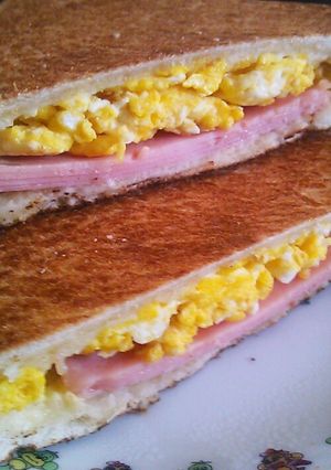 ホットサンドで朝ごはん♪-レシピのメイン写真