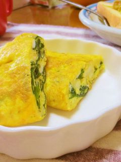 お弁当にも☆麩入りふんわりわかめ卵焼き-レシピのメイン写真