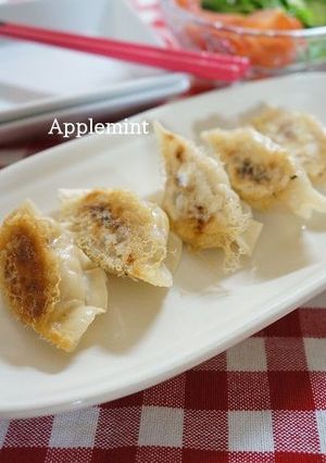 お子様に♡野菜たっぷりのあっさり焼き餃子-レシピのメイン写真