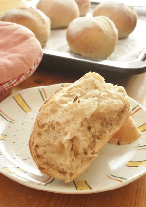 毎日食べたい！プルーンミルク丸パン-レシピのメイン写真