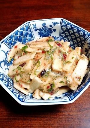 さっぱり副菜箸休めに☆長芋の梅シソあえ-レシピのメイン写真