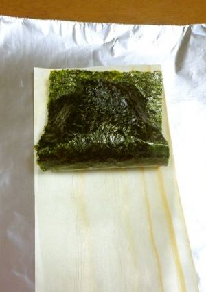 ■経木■でオムスビ▲を包む-レシピのメイン写真