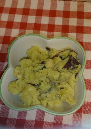 さつまいもとナッツのクリーミーサラダ-レシピのメイン写真