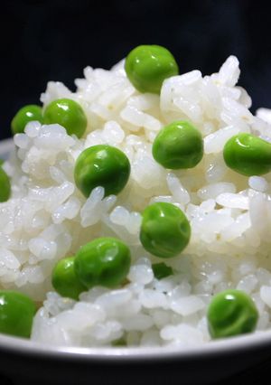 炊飯器に入れるだけ♪　グリーンピースご飯-レシピのメイン写真