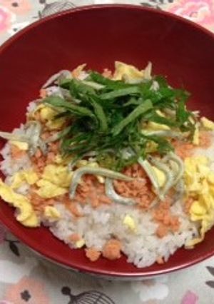 シャケフレークのおしゃれ丼-レシピのメイン写真